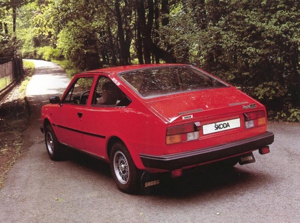 Skoda Rapid 136 historicke 03 800 600