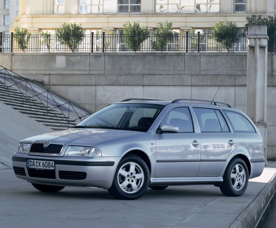 10nej 2001 skoda octavia 14 800 600