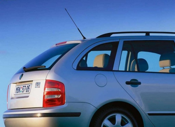 10nej skoda fabia combi 07 800 600