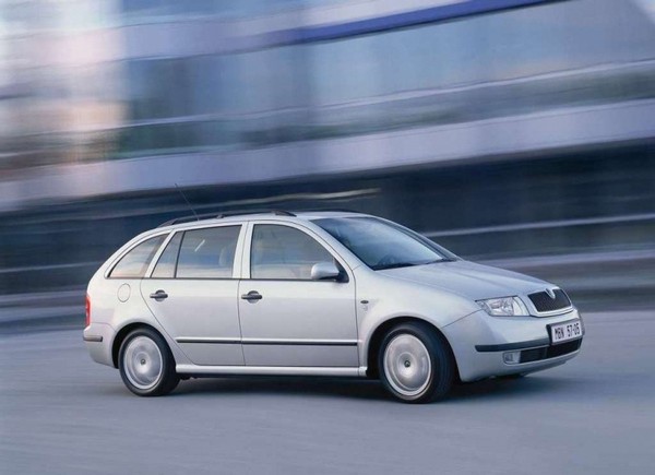 10nej skoda fabia combi 08 800 600